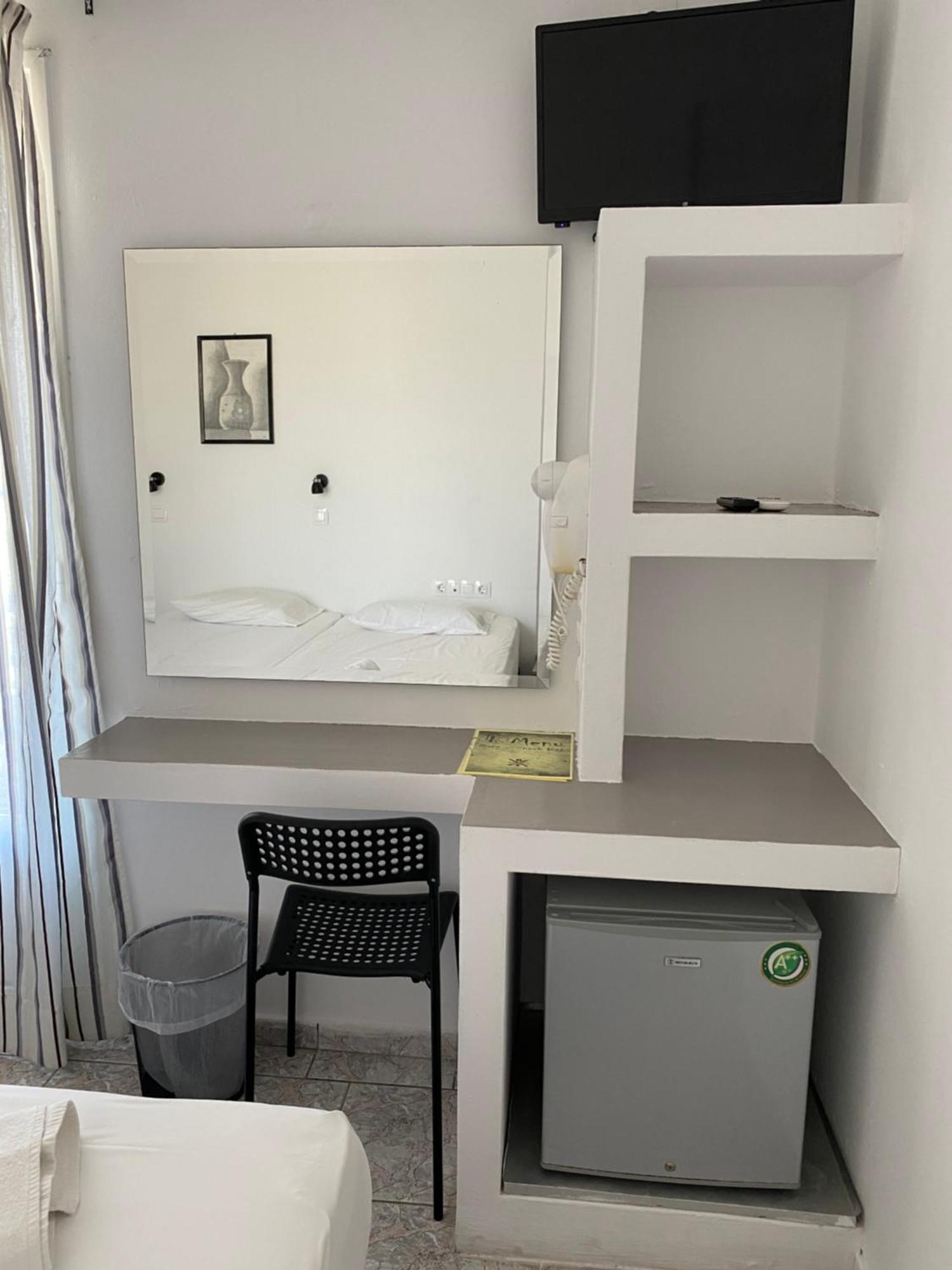 Deep Blue Rooms & Apartments Mylopotas Luaran gambar