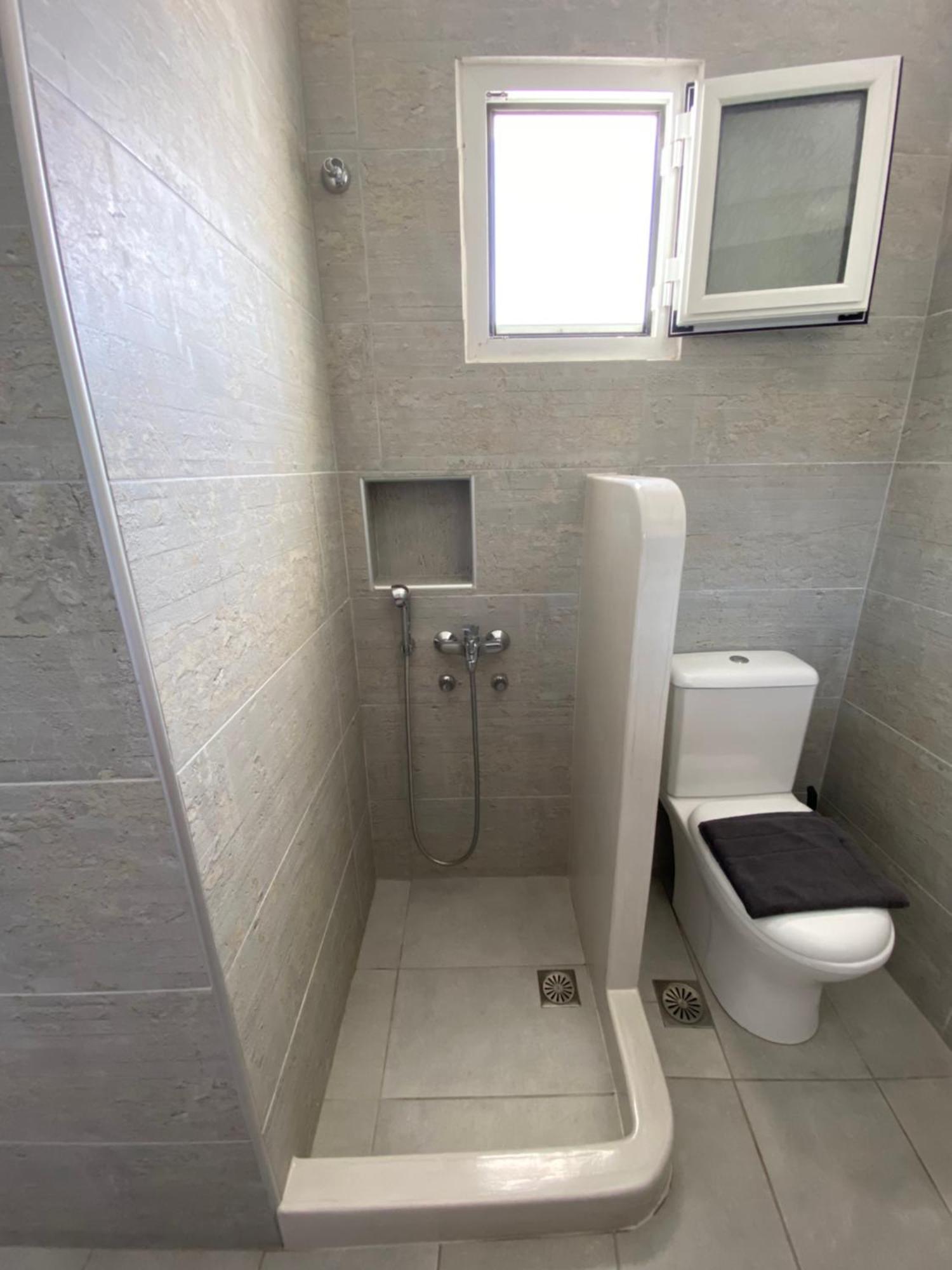 Deep Blue Rooms & Apartments Mylopotas Luaran gambar