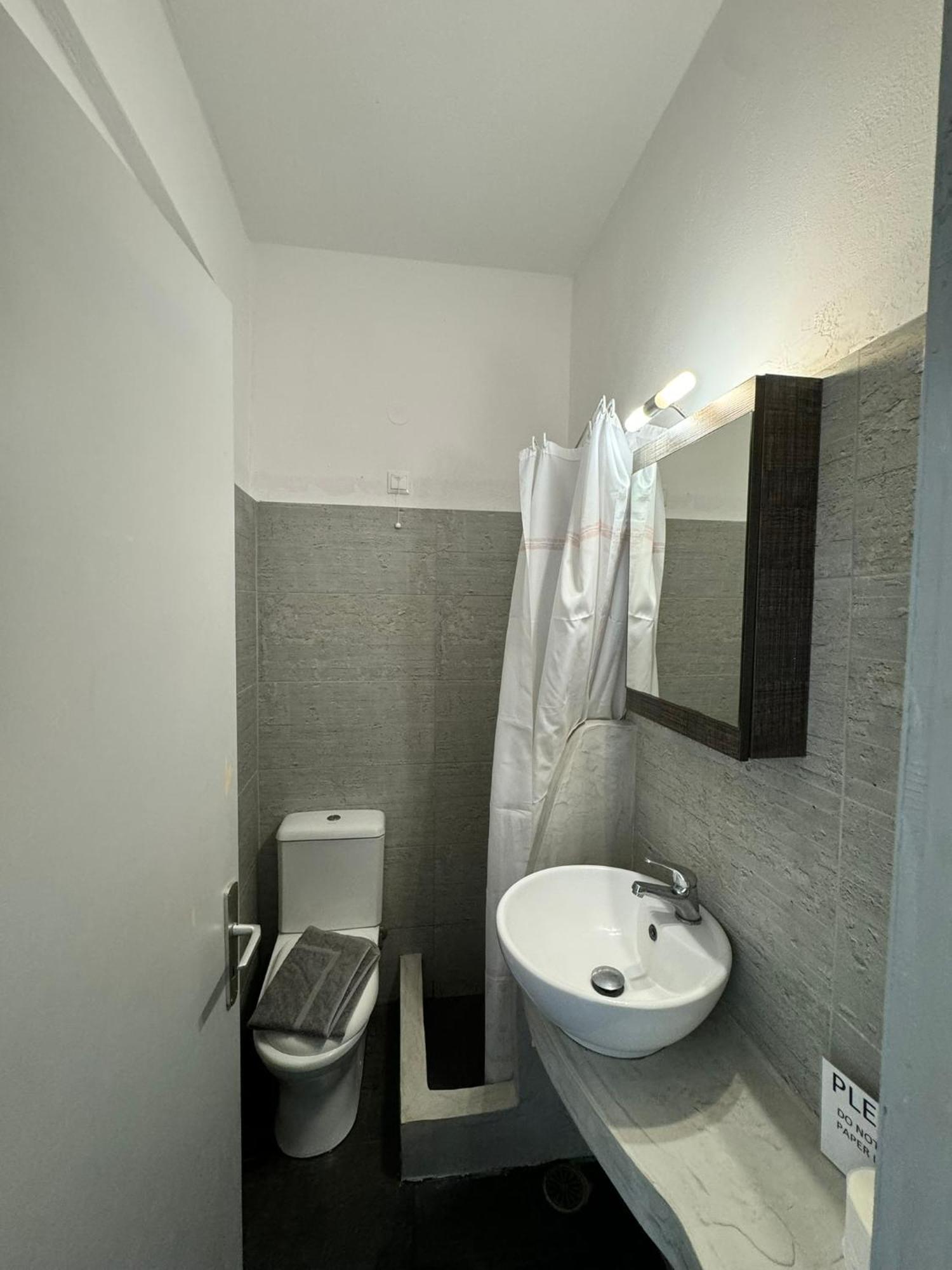 Deep Blue Rooms & Apartments Mylopotas Luaran gambar